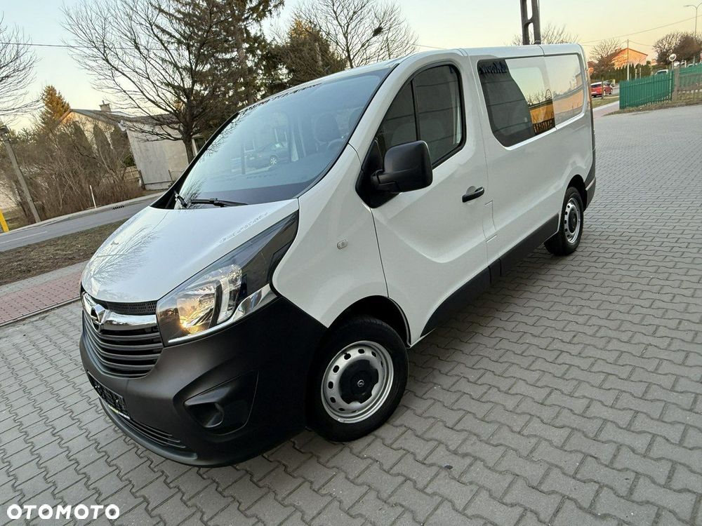 Opel Vivaro - 1