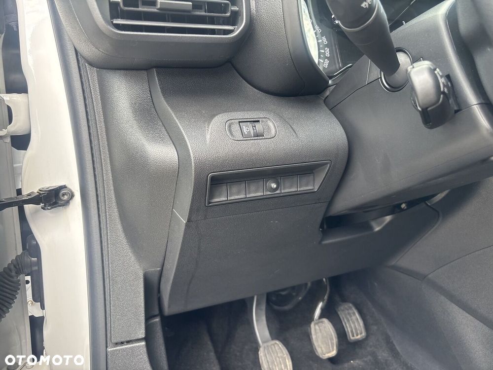 Toyota PROACE CITY - 16