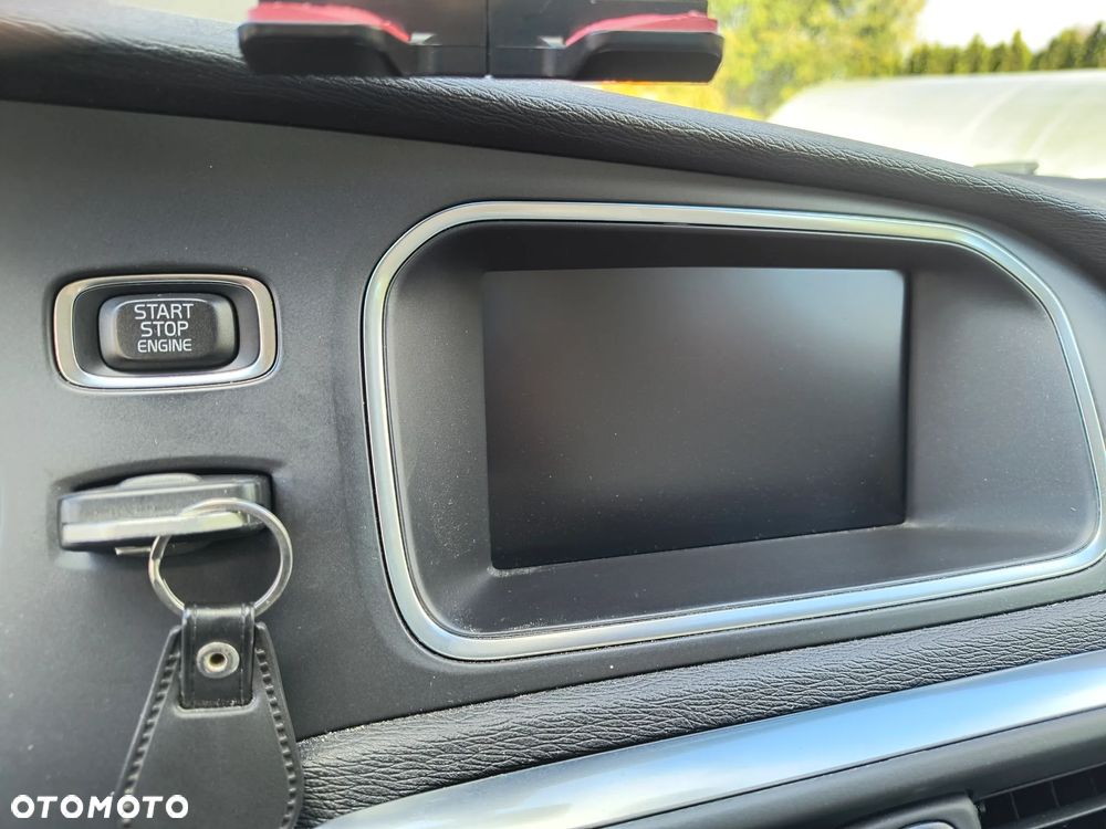 Volvo V40 D4 Momentum - 13