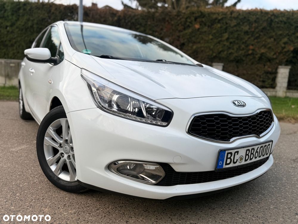 Kia Ceed - 9