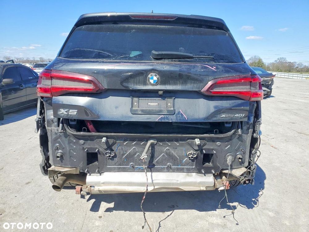 BMW X5 xDrive40i - 7