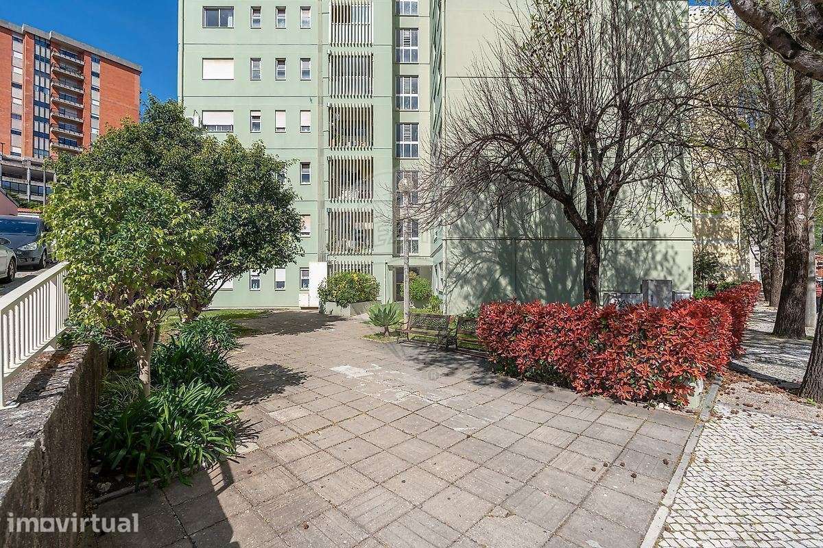 Apartamento T4 Duplex à venda em Vale das Flores, Coimbra - Grande imagem: 2/30