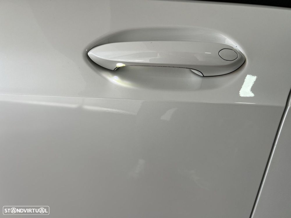 BMW 118 i Aut. Advantage - 28