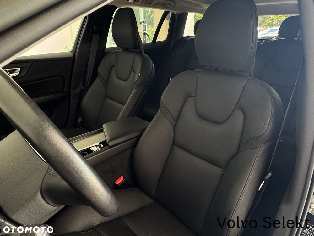 Volvo V60 Cross Country - 14