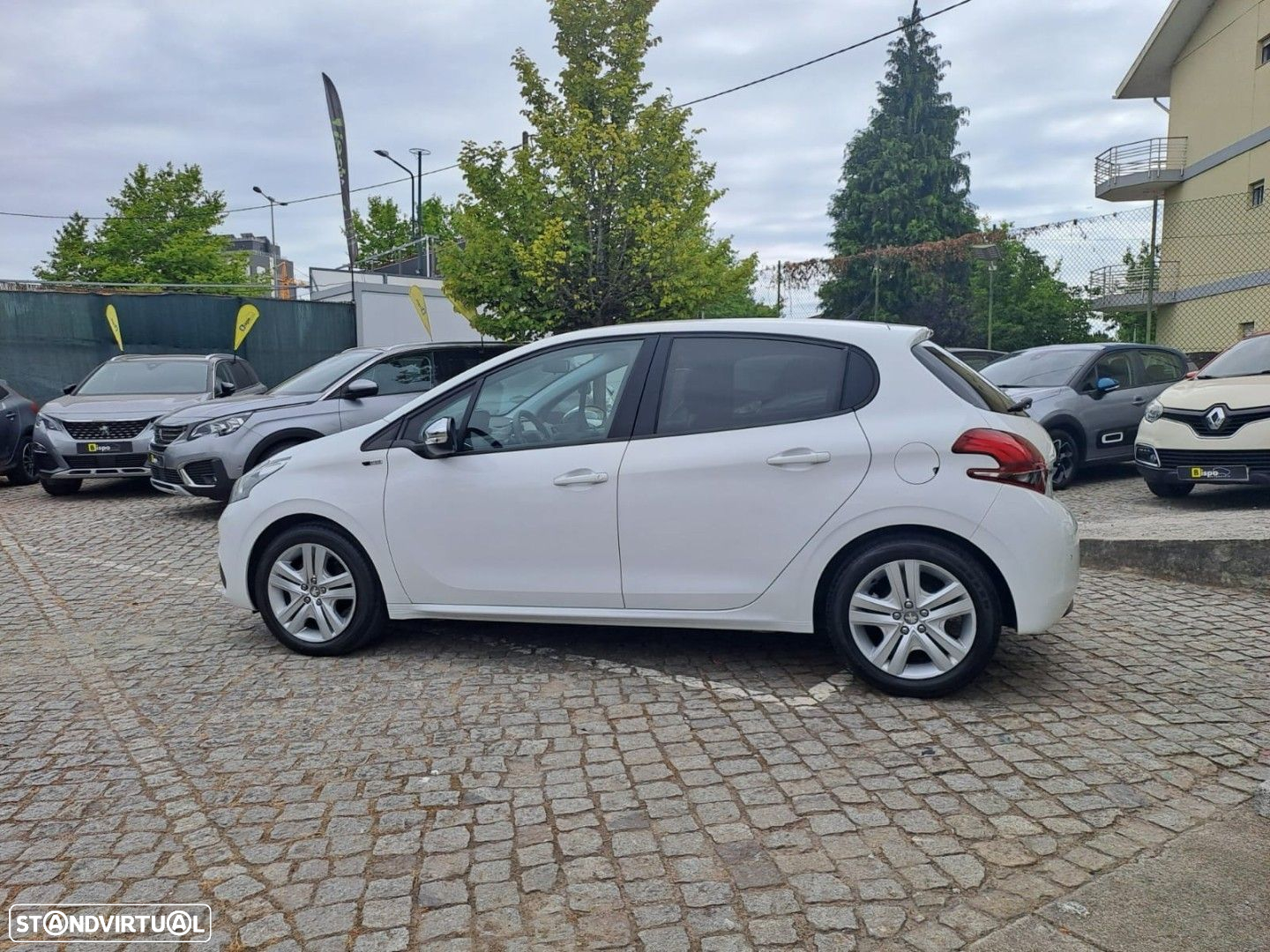 Peugeot 208 1.2 PureTech Style - 7