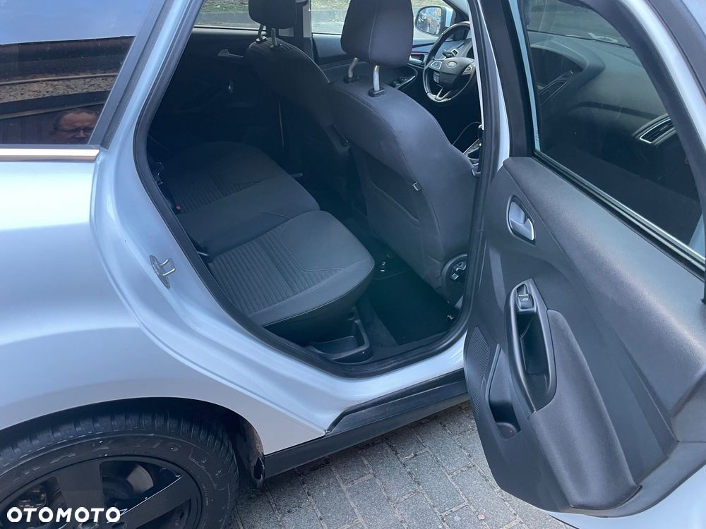 Ford Focus - 16