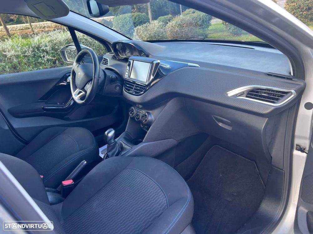 Peugeot 208 1.2 PureTech Active - 13