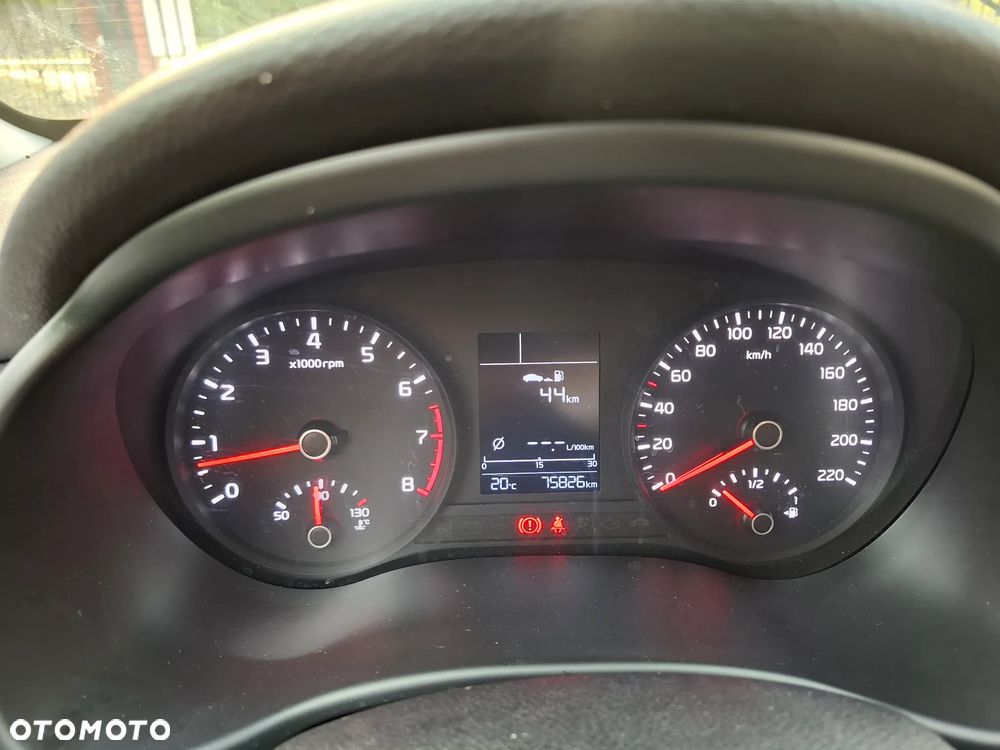 Kia Rio - 13