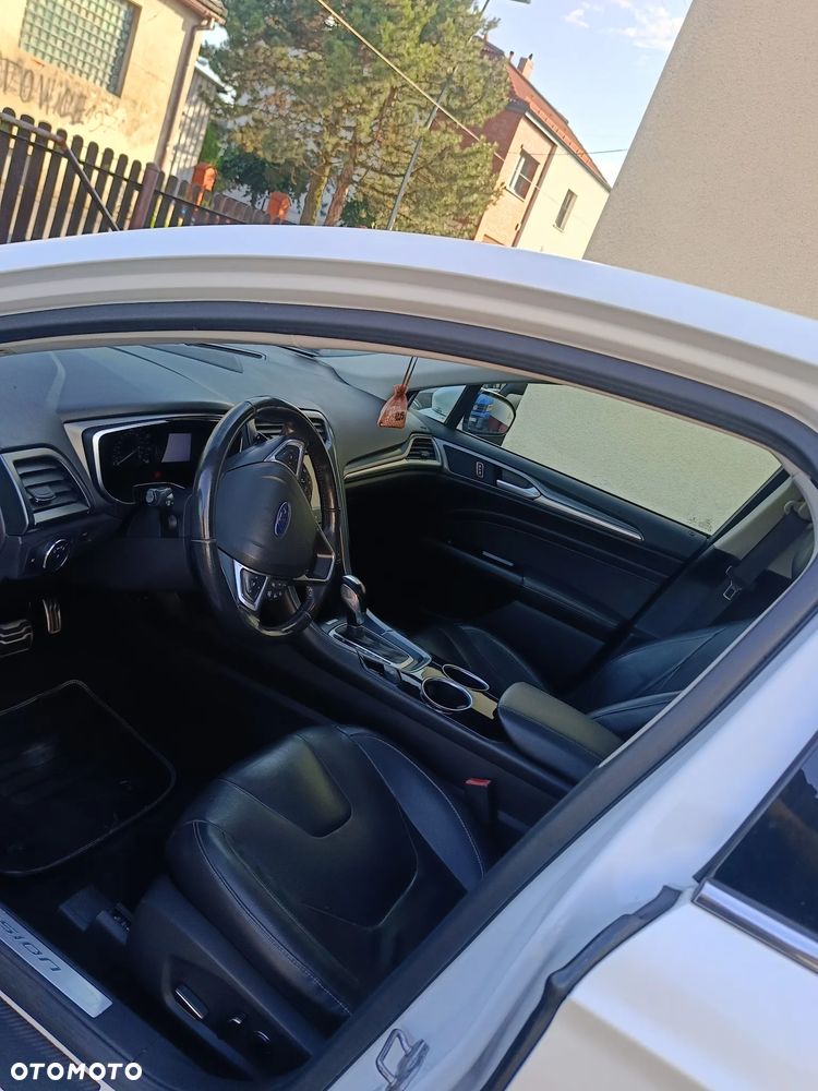 Ford Fusion - 13