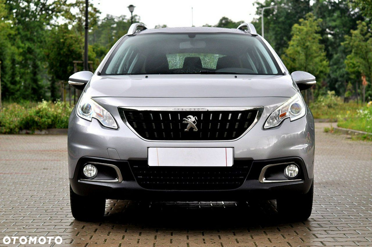 Peugeot 2008 1.2 Pure Tech Allure S&S - 27