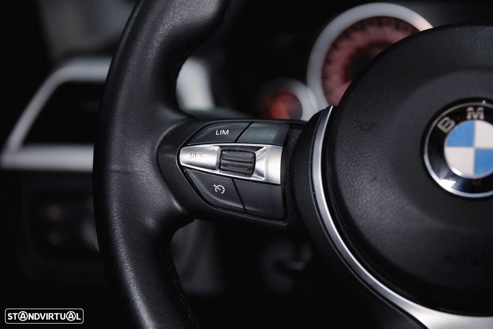 BMW 320 d Auto Pack M - 13