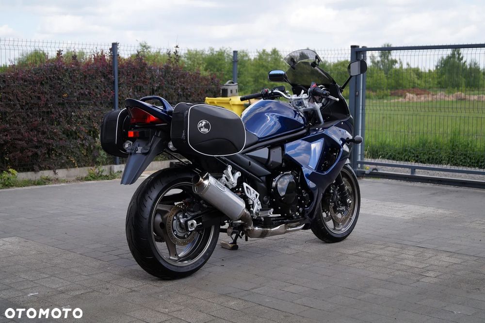 Suzuki GSX - 10