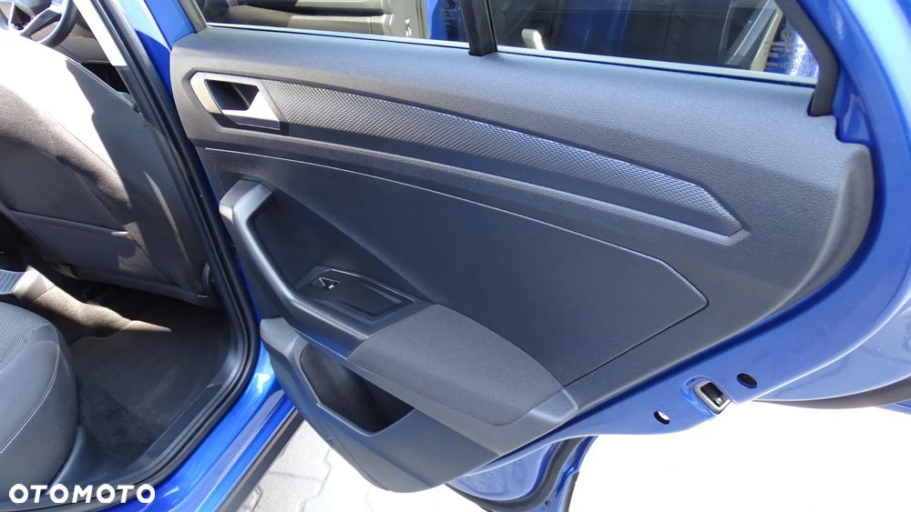 Volkswagen T-Roc 1.5 TSI Life - 30