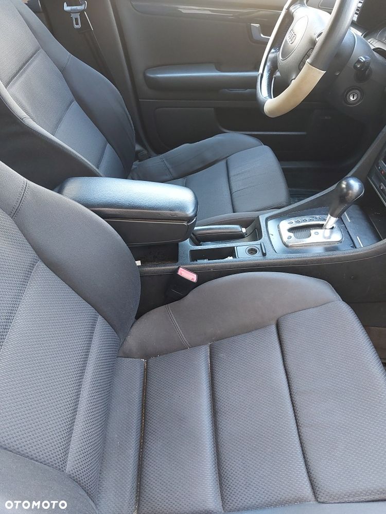 Audi A4 Limousine - 5