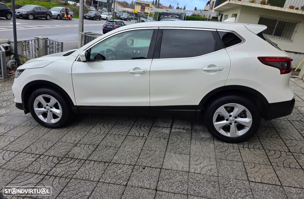 Nissan Qashqai 1.5 dCi N-Connecta - 22