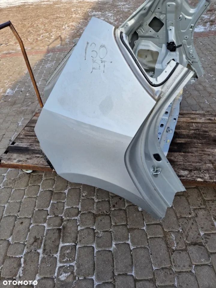 BŁOTNIK TYŁ PRAWY LEWY Hyundai I30 HB - 2