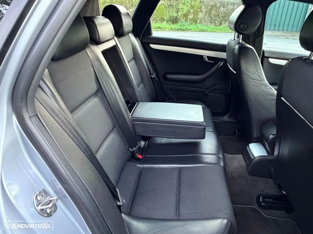 Audi A4 Avant 1.9 TDI m6 S-Line - 19