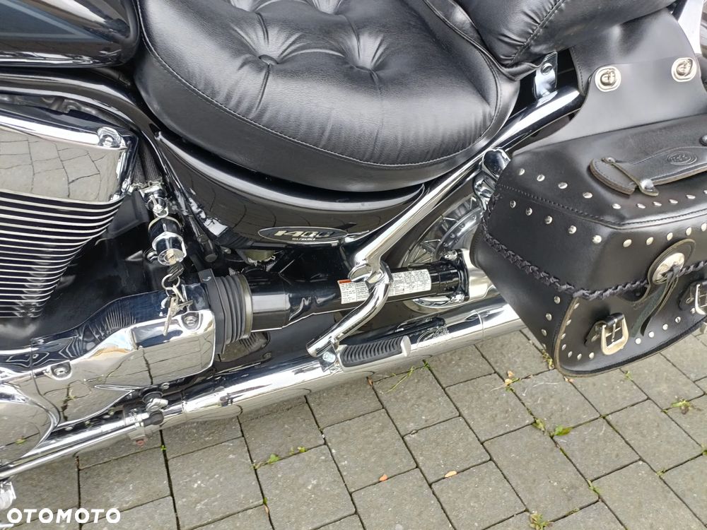 Suzuki Intruder - 21