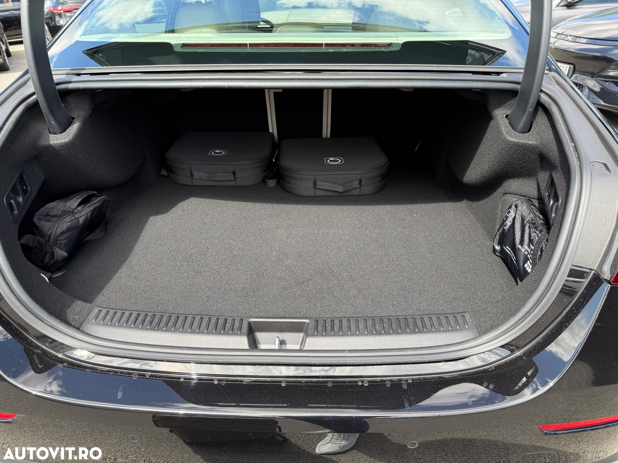 Mercedes-Benz E 300e 4Matic 9G-TRONIC - 6