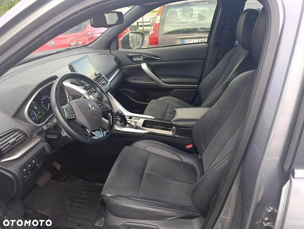 Mitsubishi Eclipse Cross - 12