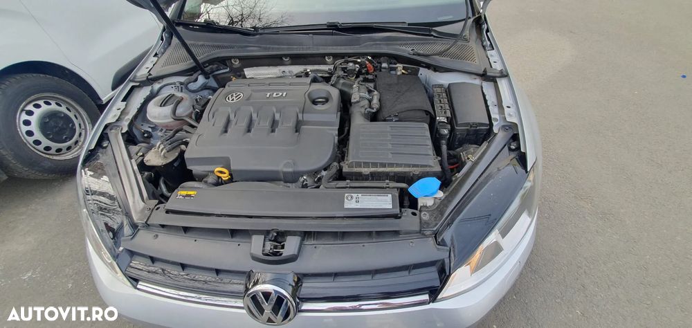 Volkswagen Golf 1.6 TDI DPF Style - 8