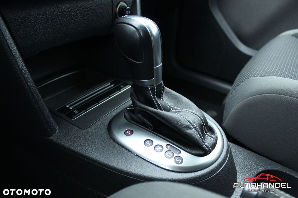 Volkswagen Touran - 16