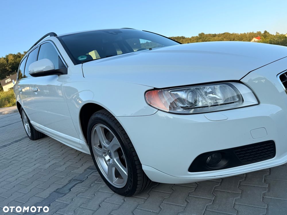 Volvo V70 D3 Momentum - 18