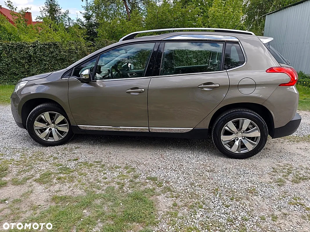 Peugeot 2008 1.2 Pure Tech Style - 29
