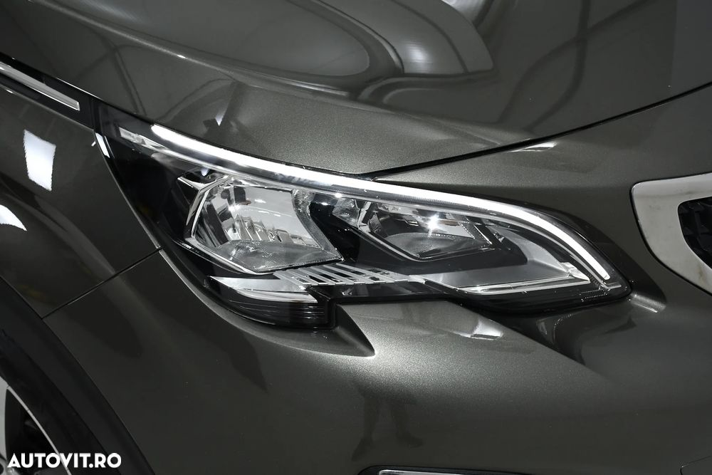 Peugeot 3008 1.2 PureTech Turbo S&S EAT6 Allure - 40