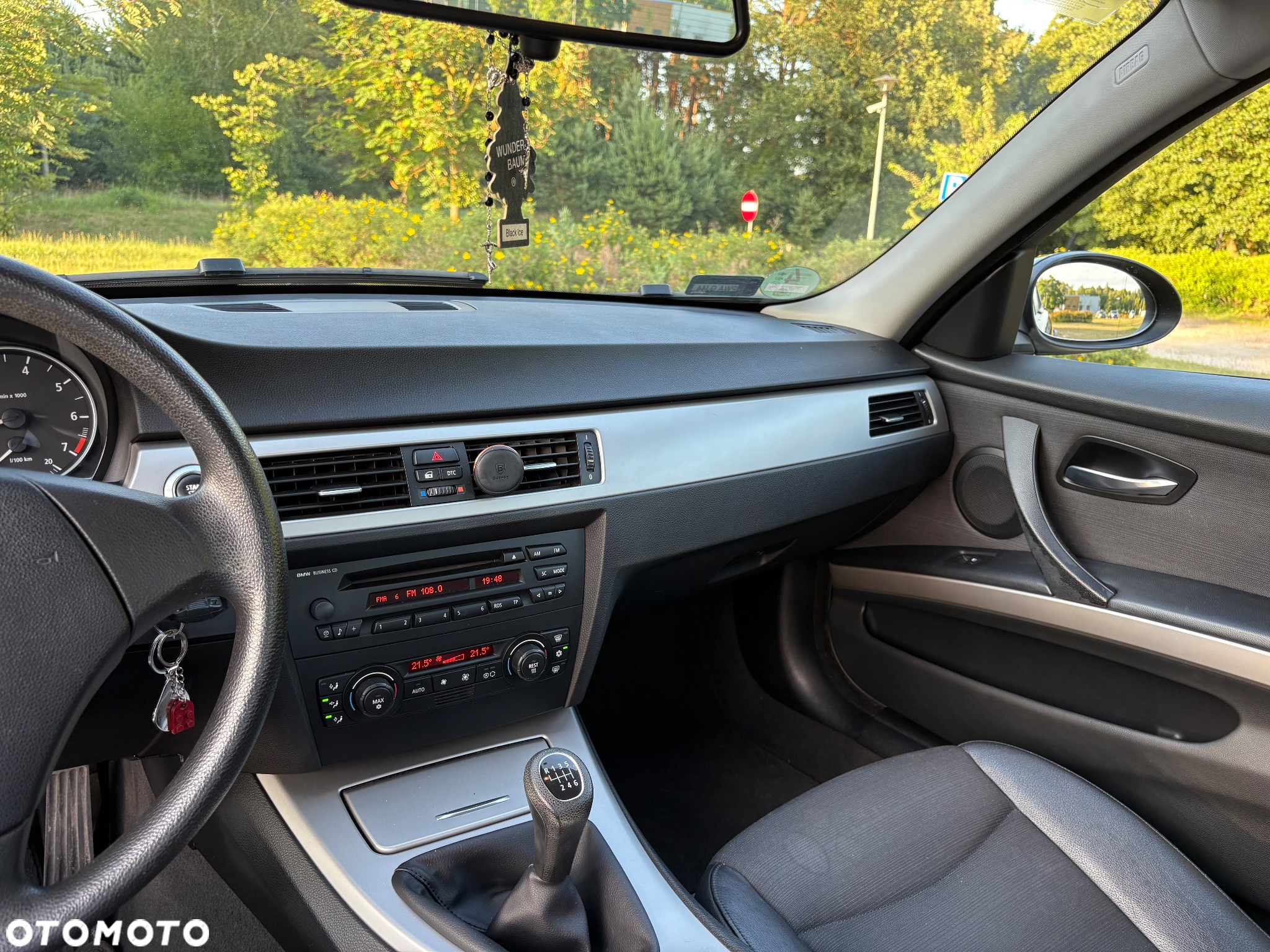 BMW Seria 3 318i - 14