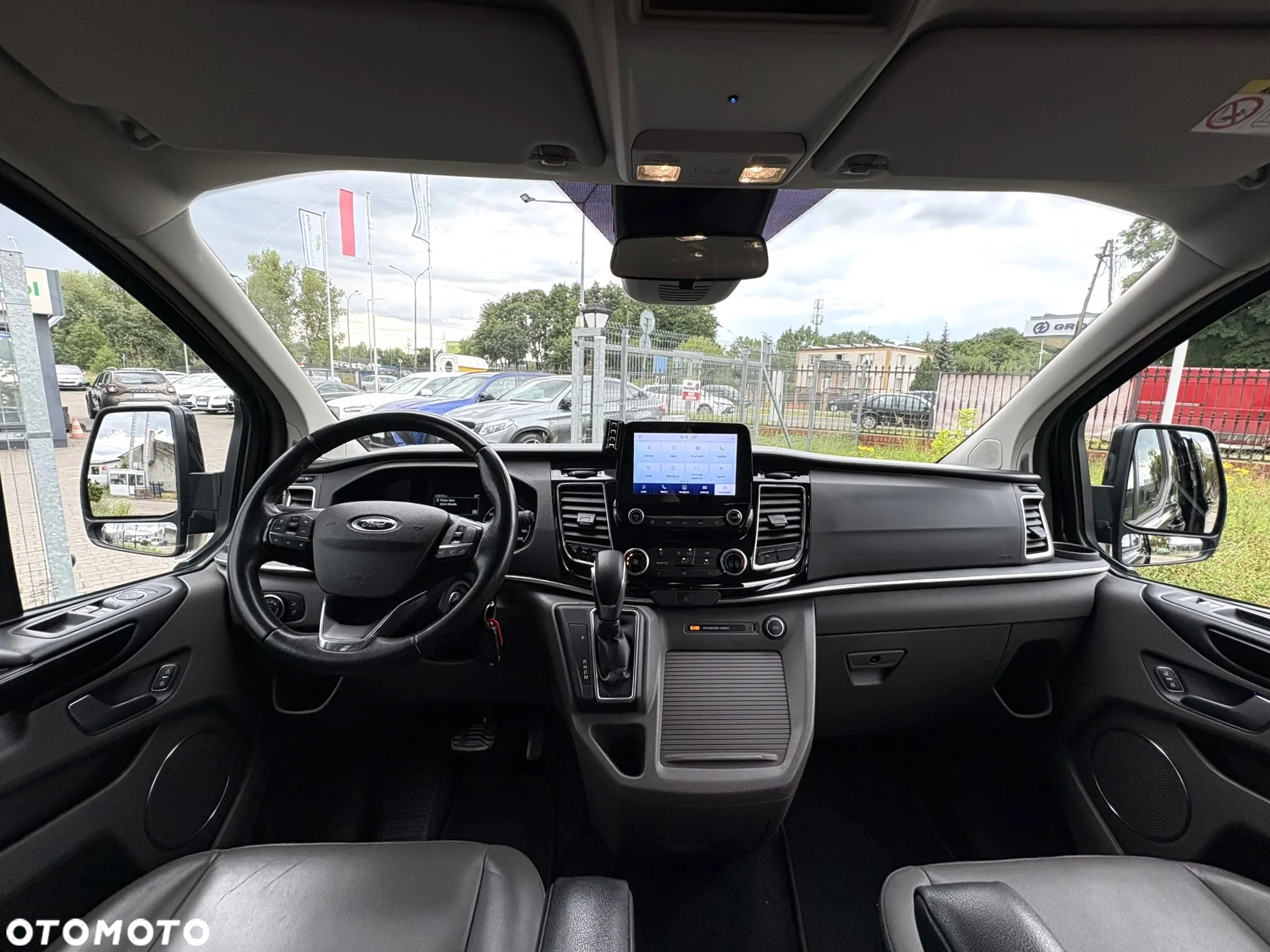 Ford Tourneo Custom 2.0 EcoBlue L2 Titanium X SelectShift - 27