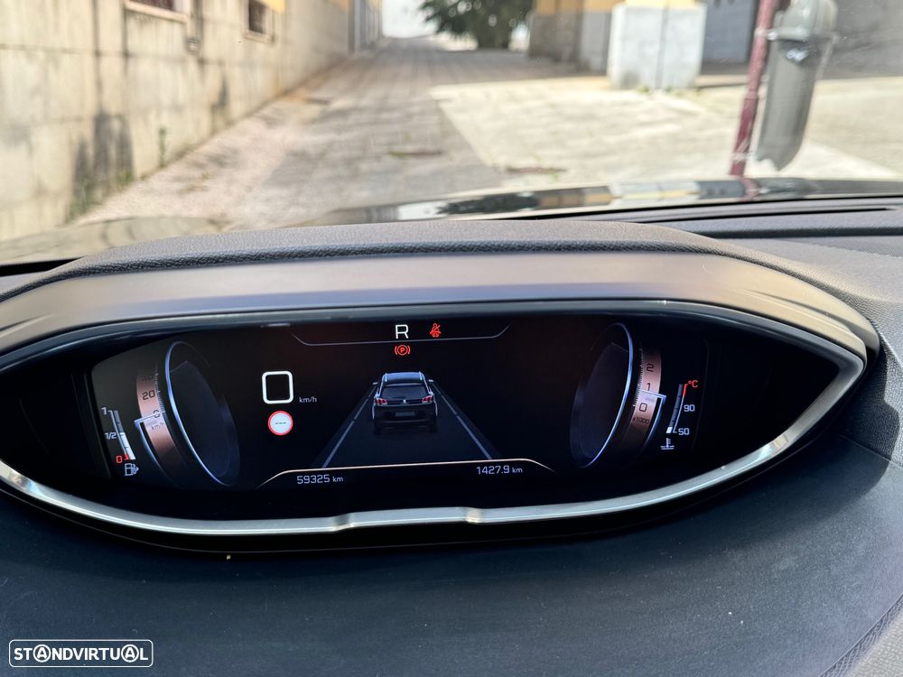 Peugeot 5008 - 8