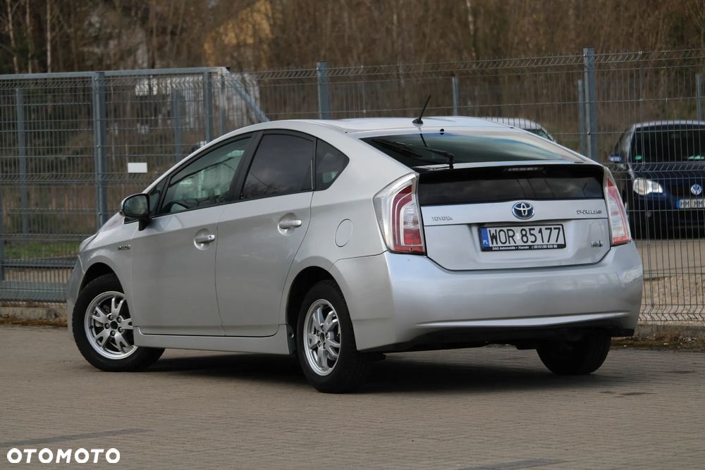Toyota Prius - 14