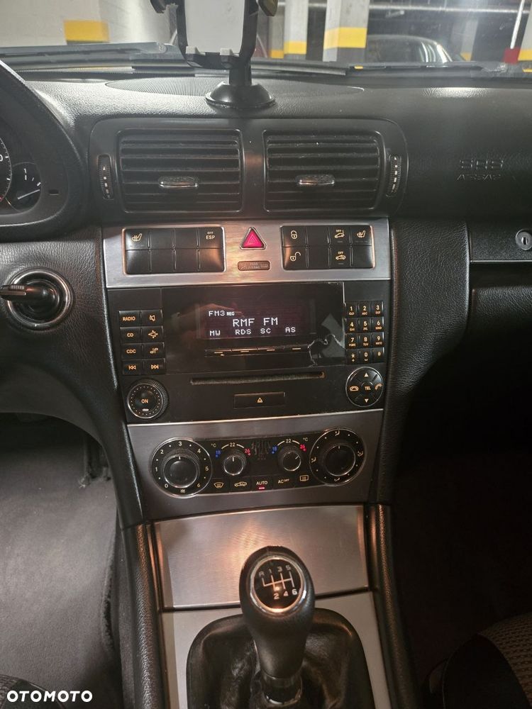 Mercedes-Benz Klasa C 220 T CDI Avantgarde - 10