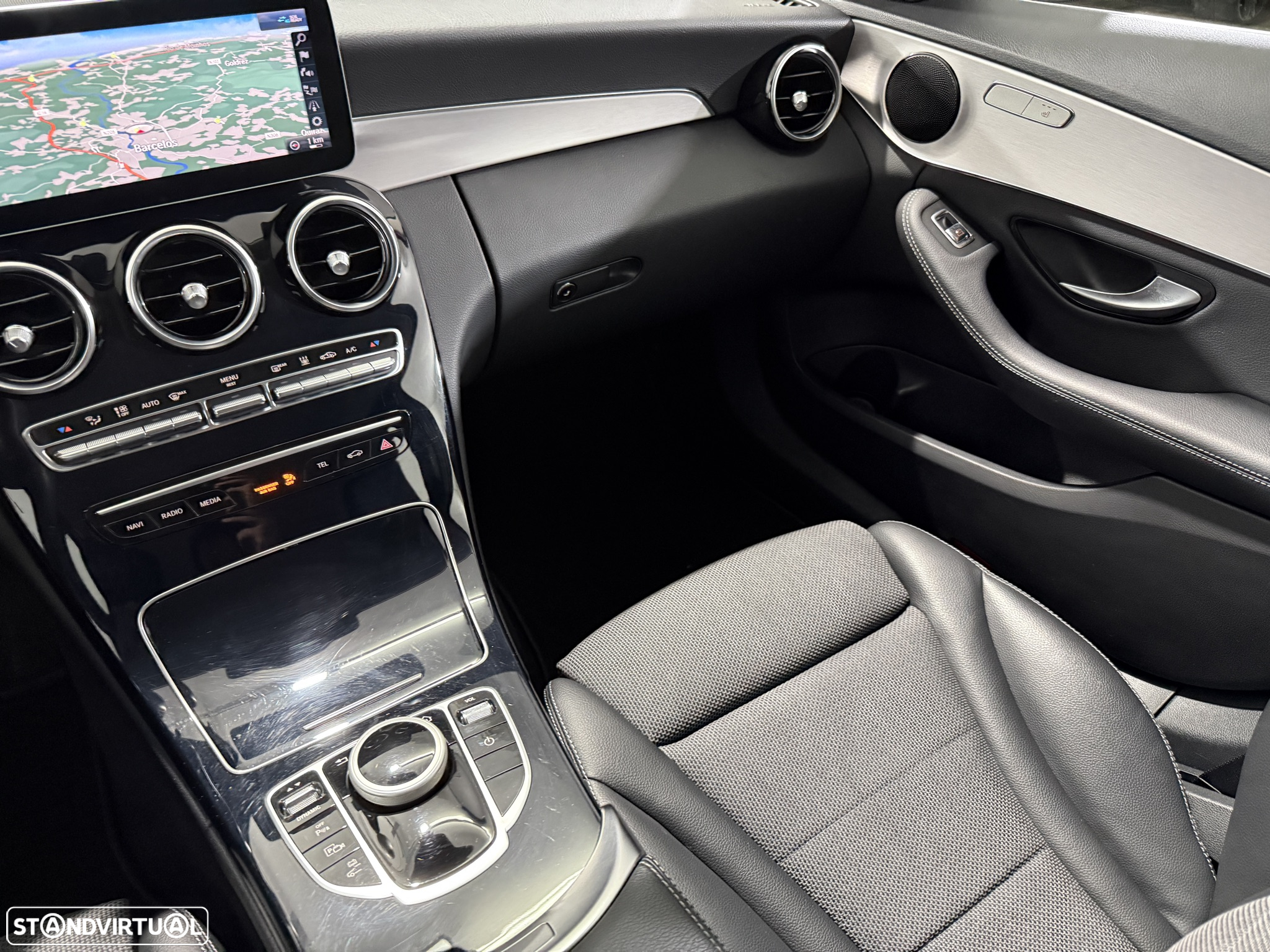 Mercedes-Benz C 300 de Avantgarde - 24