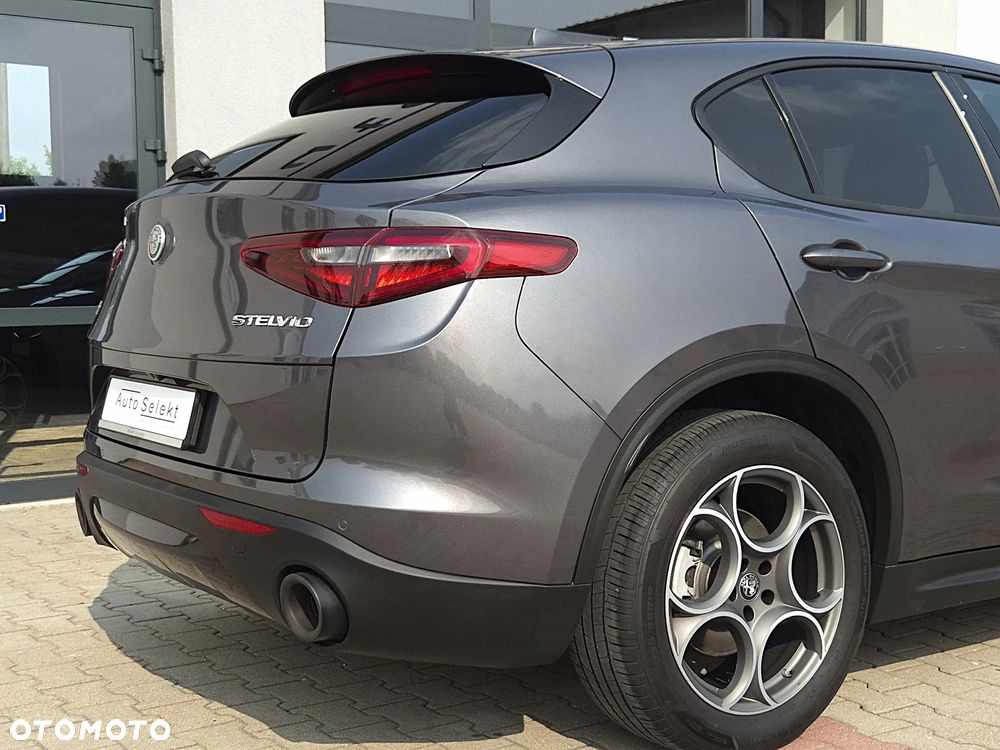 Alfa Romeo Stelvio 2.0 Turbo Sprint Q4 - 28
