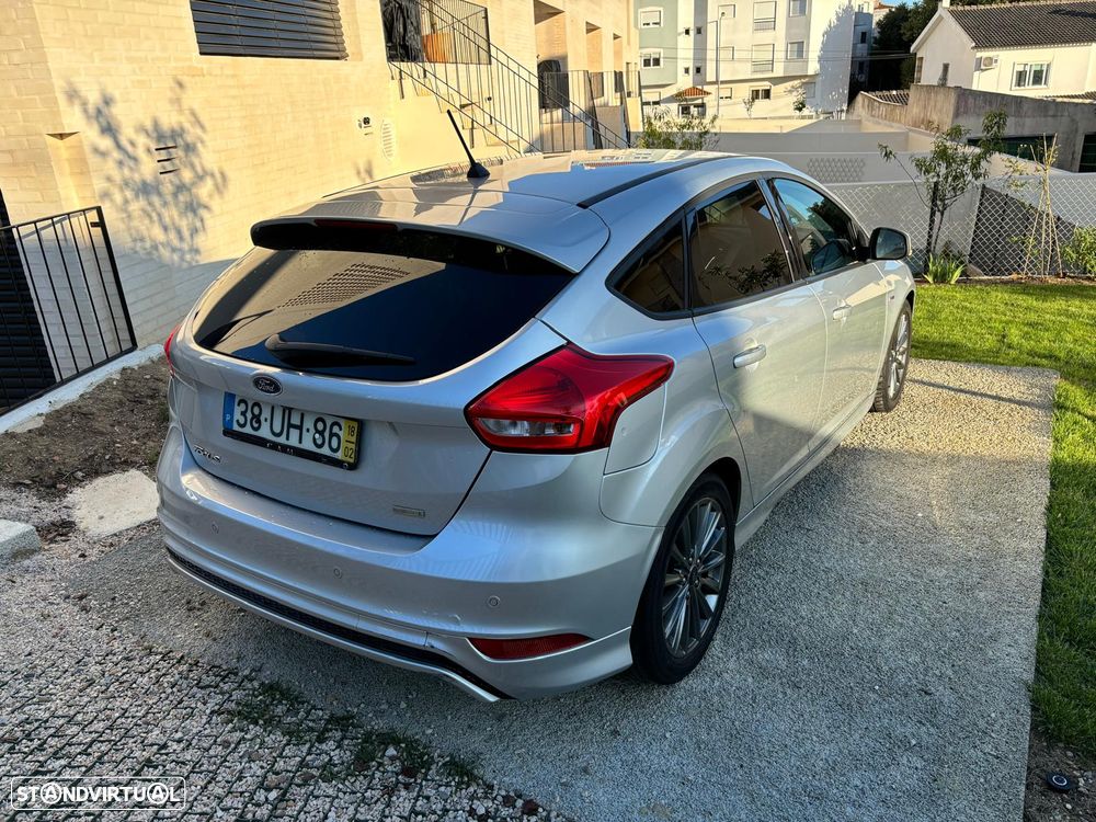 Ford Focus 1.0 EcoBoost ST-Line - 6