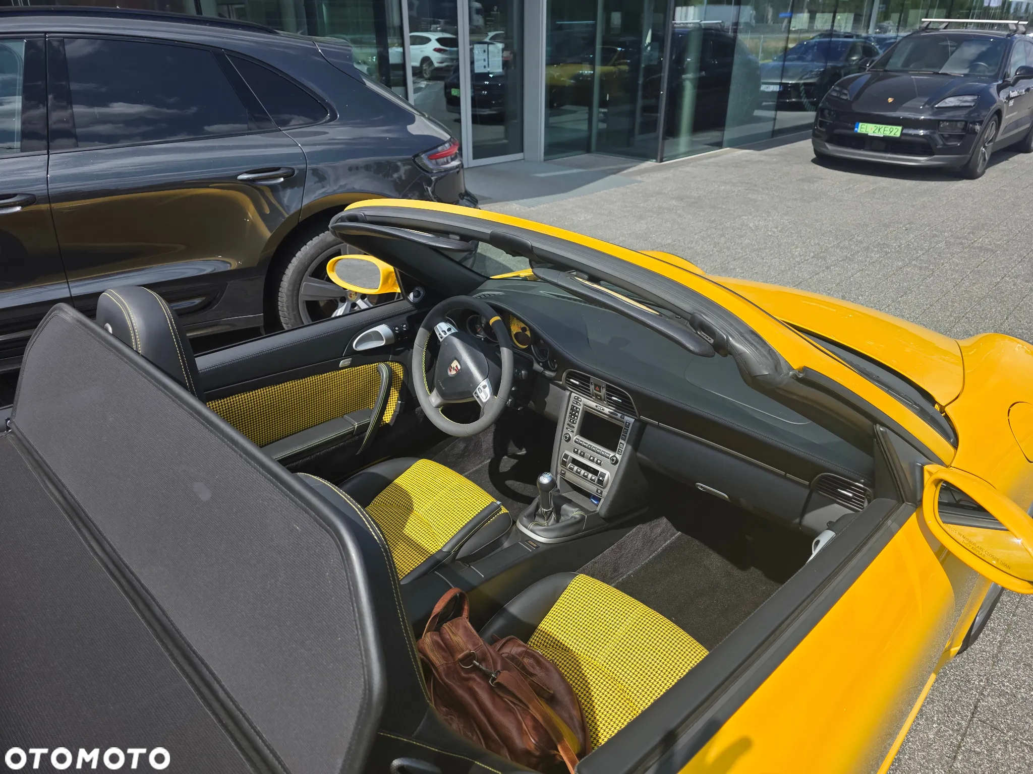 Porsche 911 Carrera Cabrio - 7