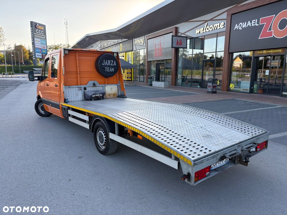 Mercedes-Benz Sprinter - 14