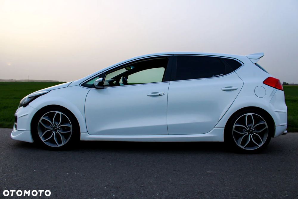 Kia Ceed 1.6 T-GDI GT XL - 8
