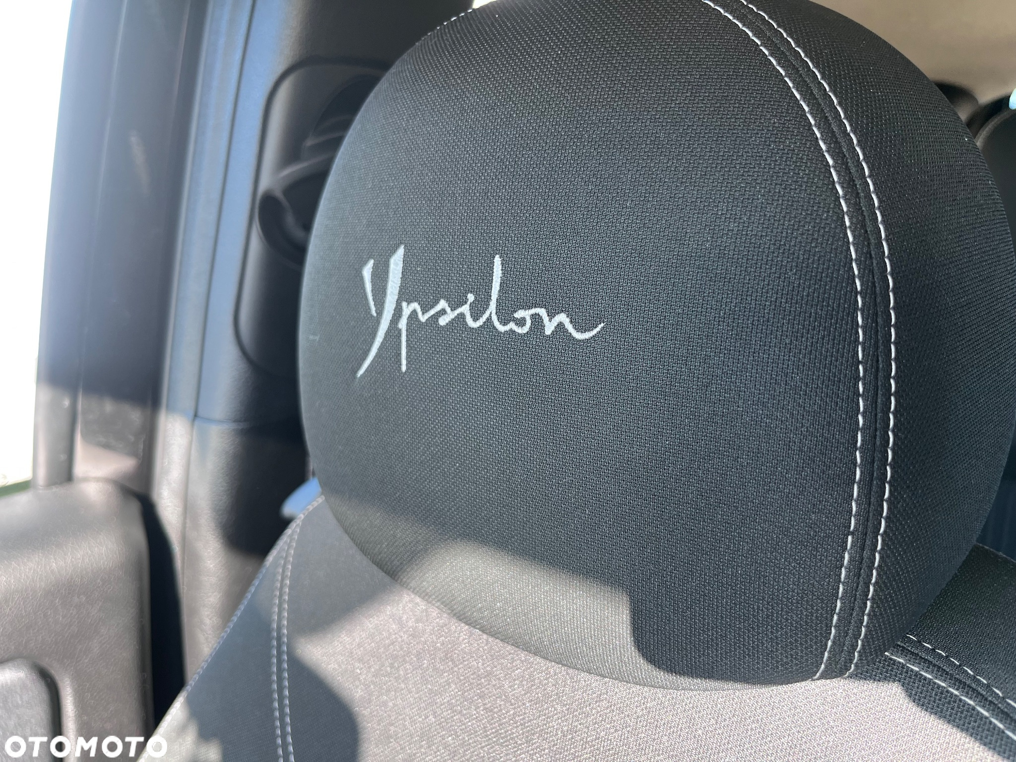 Lancia Ypsilon 1.3 SMomoDesign (4os.) - 14