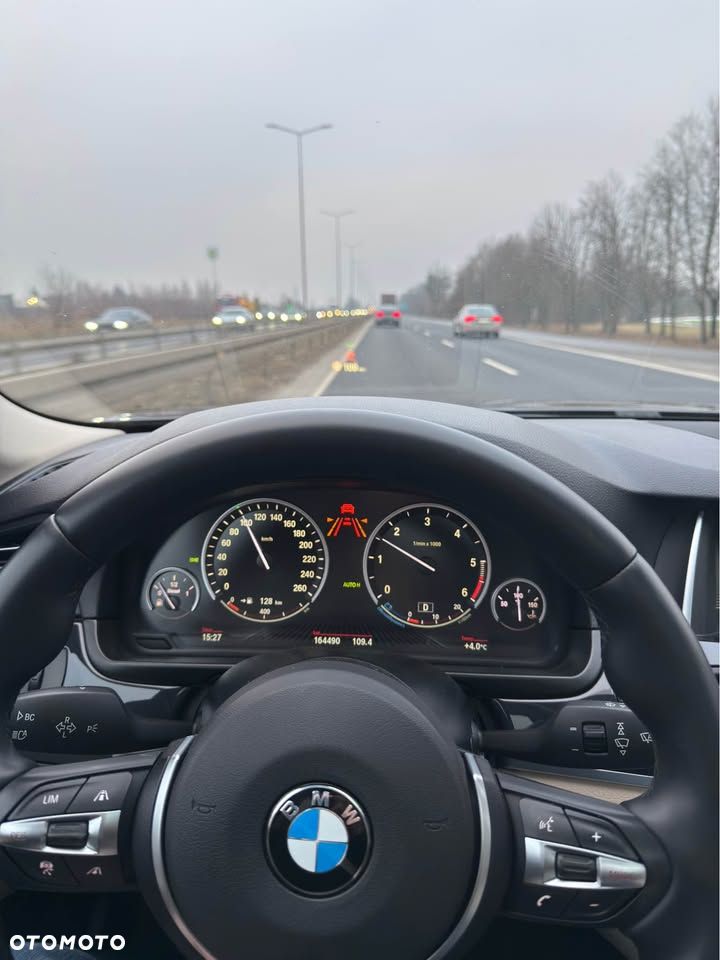 BMW Seria 5 520d xDrive - 22