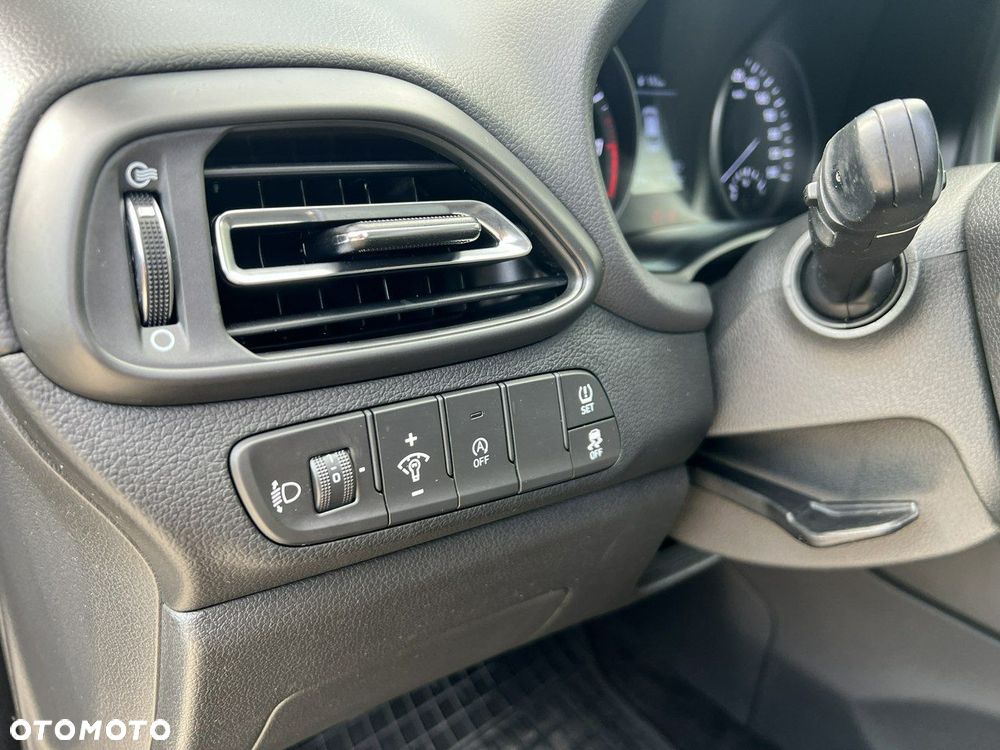 Hyundai i30 - 25