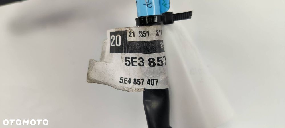 LUSTERKO LEWE SKODA OCTAVIA IV - 7