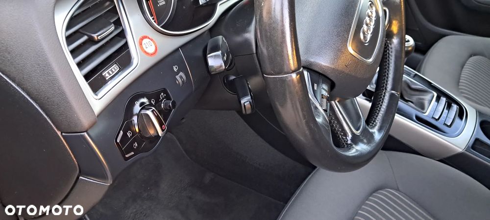 Audi A4 Limousine 2.0 TDI DPF Ambiente - 17