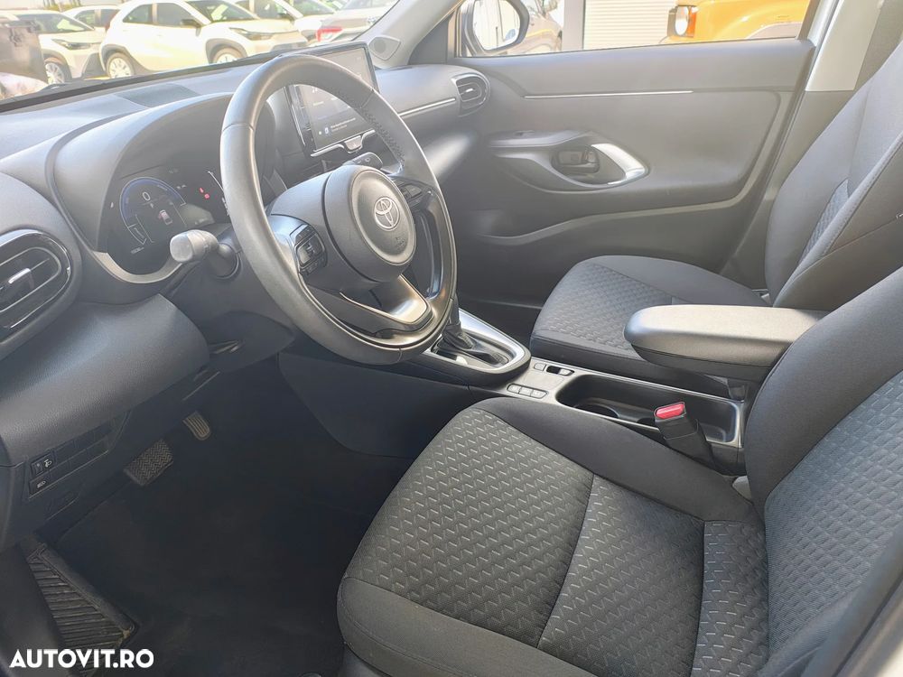 Toyota Yaris Cross - 8