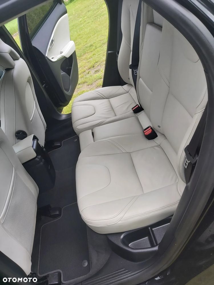 Volvo V40 D2 Summum - 33