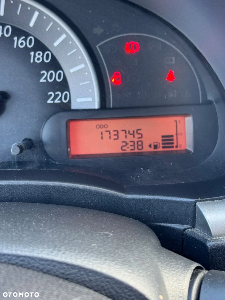 Nissan Micra - 6