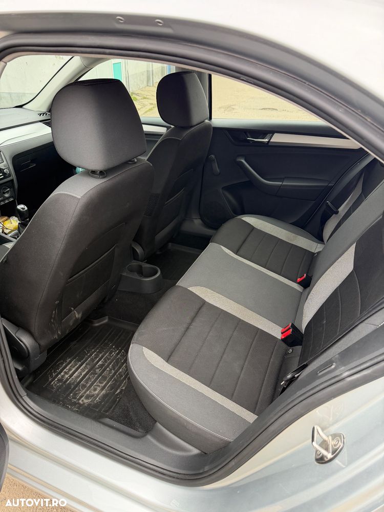 Skoda RAPID 1.0 TSI Style - 9