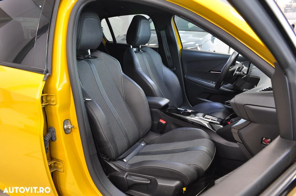 Peugeot 208 1.2 L PureTech STT EAT8 GT Pack - 13